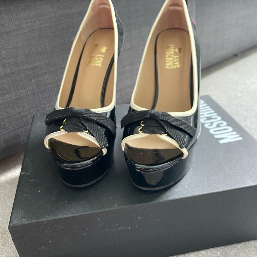 Moschino black patent wedges, size 36